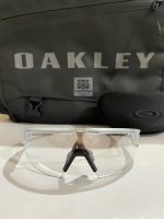 Oakley Sphaera OO9403-07 Matte Clear/Clear Photochromic - 4