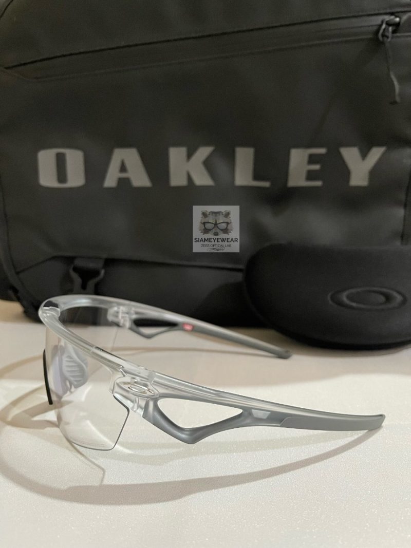 Oakley Sphaera OO9403-07 Matte Clear/Clear Photochromic - 5