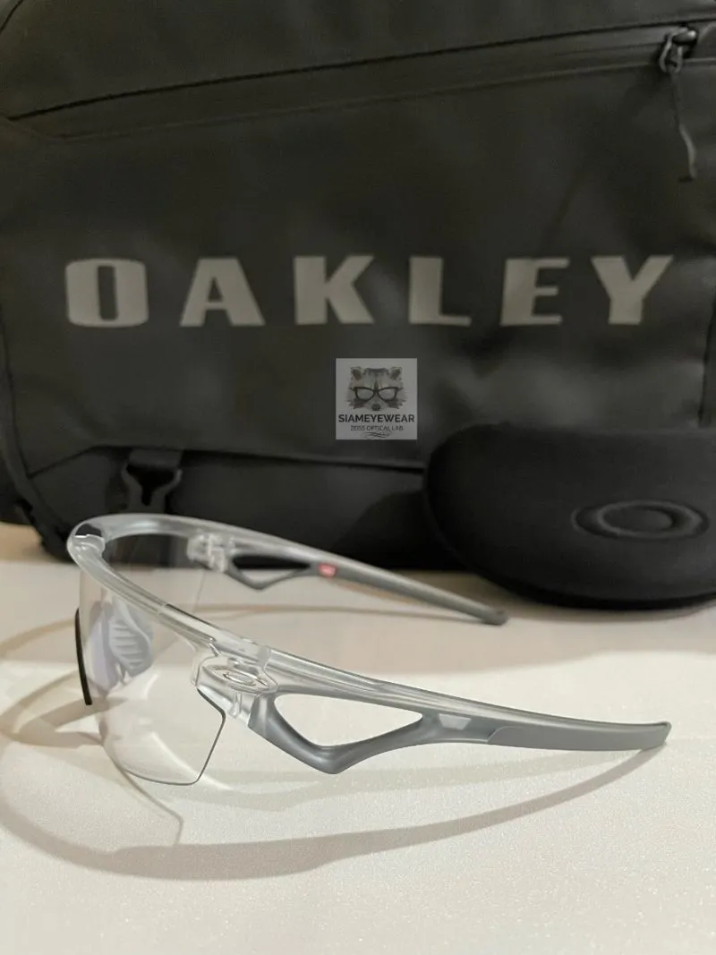 Oakley Sphaera OO9403-07 Matte Clear/Clear Photochromic - 5