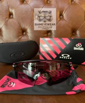 แว่นกันแดด Oakley Encoder Strike Vented Giro OO9235-16 Pink Stripes/Prizm Road Black แว่น Oakley แท้