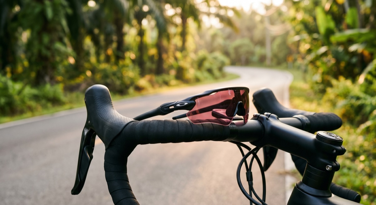 Oakley Radar EV Path รีวิว เหมาะกับนักปั่นไทยไหม คำตอบตรงจากช่างแว่นและนักปั่น 2026