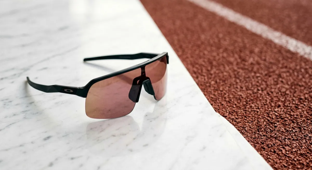 Oakley Asian Fit คืออะไร ต่างจาก Standard Fit ยังไง คู่มือครบจบสำหรับคนไทย ล่าสุด Oakley Asian Fit คืออะไร ต่างจาก Standard Fit ยังไง คู่มือครบจบสำหรับคนไทย