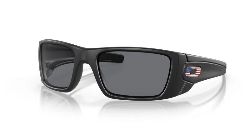 Oakley Fuel Cell OO9096-38 - Quarter View