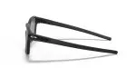 Oakley Latch Squared (A) OO9358-18 - Side View Oakley Latch Squared (A) OO9358-18 - Side View