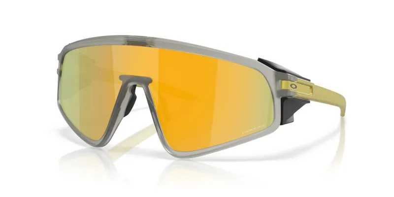 Oakley Latch Panel OO9404-24 - Quarter View