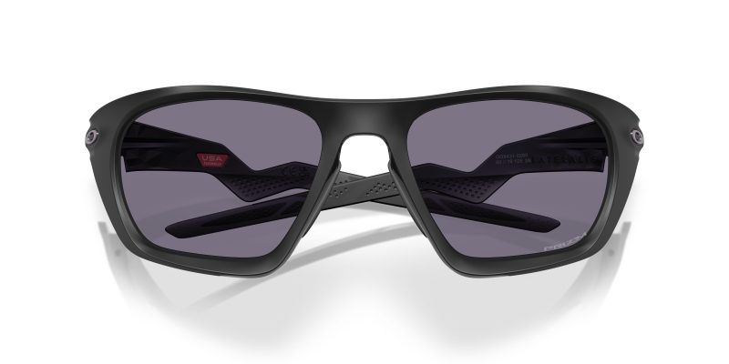 Oakley LATERALIS OO9431-943102 - Folded View