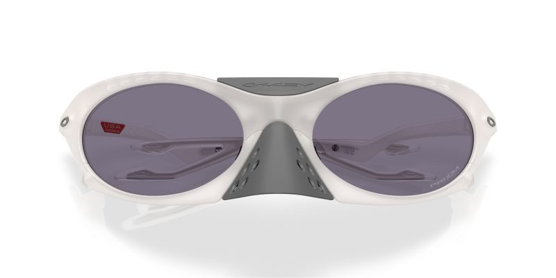 Oakley PLANTARIS OO9437-943706 - Folded View