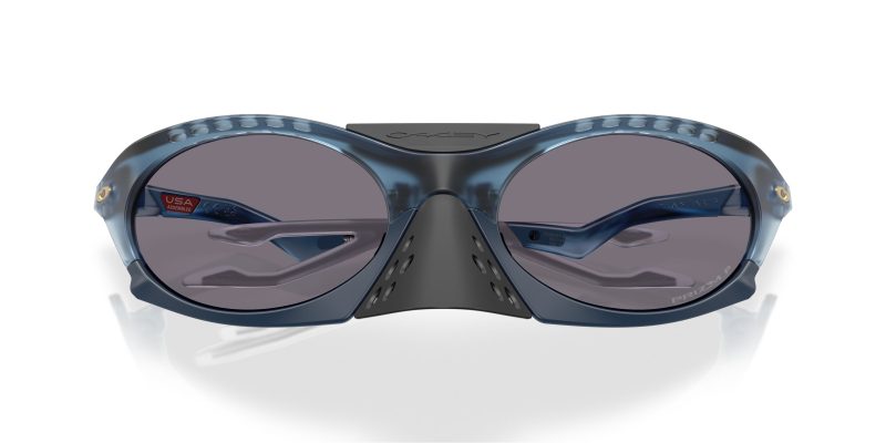 Oakley PLANTARIS OO9437-943709 - Folded View