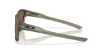 Oakley BRIZA OO9497-949705 - Side View Oakley BRIZA OO9497-949705 - Side View