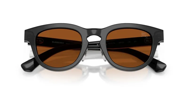 Burberry BE4477F 421173 close-up ด้านหน้า