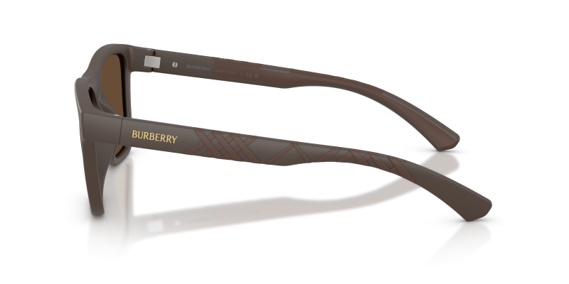 แว่นกันแดด Burberry BE4482U 423473 มุมข้าง กรอบผิวด้านน้ำตาล