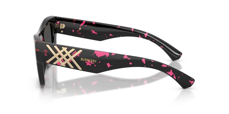 แว่นกันแดด Burberry BE4490U 412687 มุมข้าง ลาย Fucsia Havana Heritage