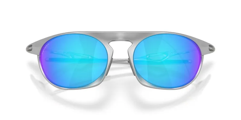 Oakley OO4065-02 close-up ด้านหน้า