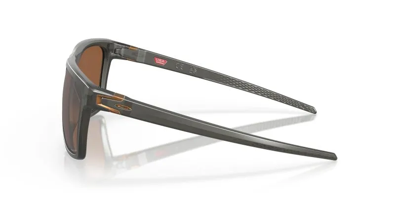 แว่นกันแดด Oakley OO9100 910002 มุมข้าง กรอบ O-Matter สีเทาควันด้าน