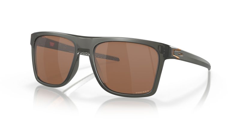 Oakley OO9100 910002 มุมเอียง 3/4