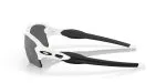 แว่นกันแดด Oakley OO9188-81 มุมข้าง สีPolished White