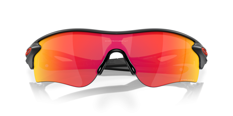 Oakley RadarLock Path (A) OO9206-42 Matte Black Ink Prizm Ruby ระยะใกล้