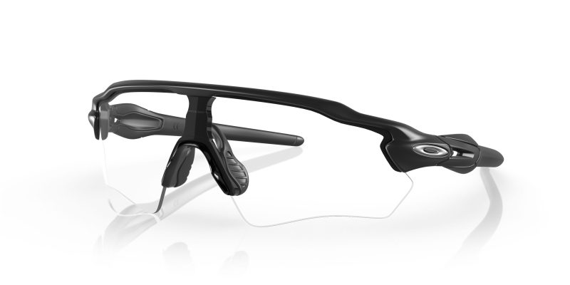 Oakley OO9208 920874 มุมเอียง 3/4
