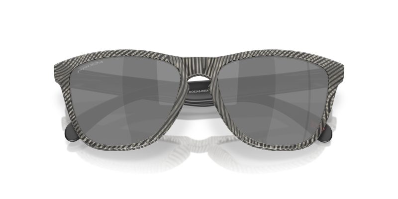 Oakley OO9245 9245E6 close-up ด้านหน้า