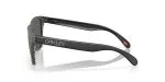 แว่นกันแดด Oakley OO9245-E6 มุมข้าง หน้ากรอบสีลายนิ้วมือหมึกเทาด้าน ขาแว่นดำด้าน แว่นกันแดด Oakley OO9245-E6 มุมข้าง หน้ากรอบสีลายนิ้วมือหมึกเทาด้าน ขาแว่นดำด้าน