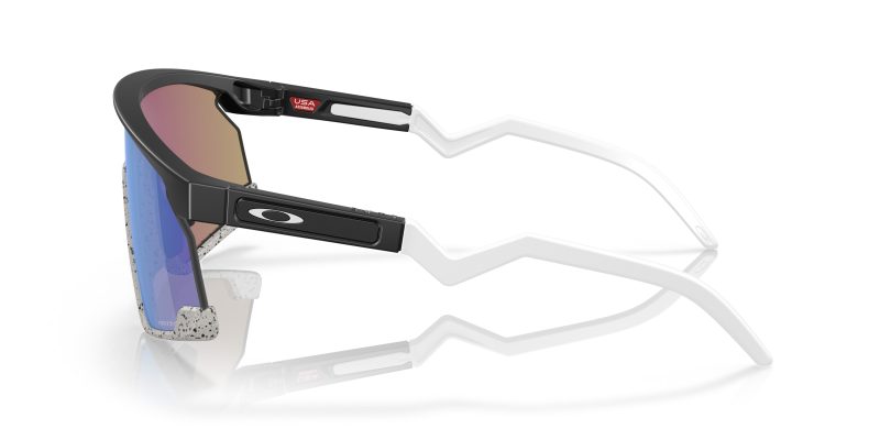 แว่นกันแดด Oakley OO9280 928003 มุมข้าง สีดำด้าน