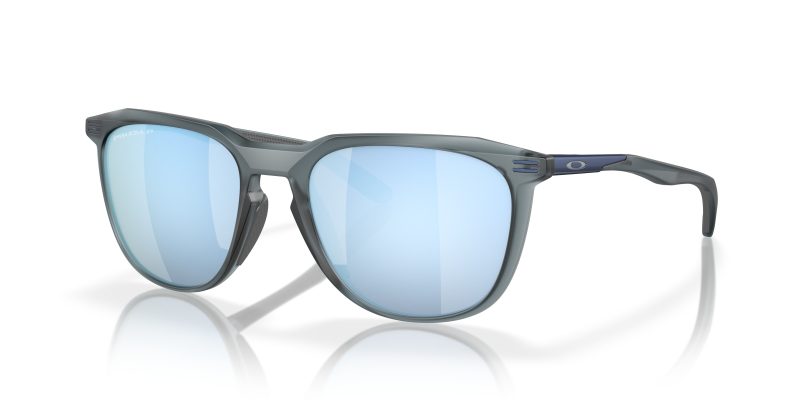 Oakley OO9286A 928605 มุมเอียง 3/4