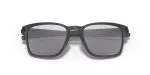 Oakley OO9358 935813 close-up ด้านหน้า Oakley OO9358 935813 close-up ด้านหน้า