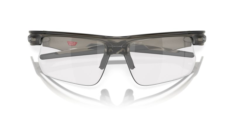 Oakley OO9400 940011 close-up ด้านหน้า