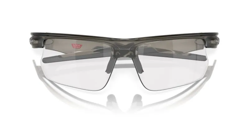 Oakley OO9400 940011 close-up ด้านหน้า