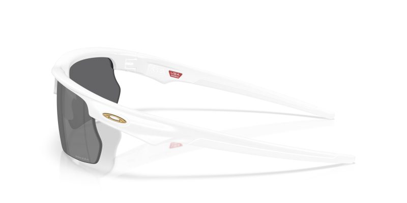 แว่นกันแดด Oakley OO9400 940022 มุมข้าง สีขาวด้าน