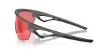 แว่นกันแดด Oakley OO9403-09 มุมข้าง สีเทาควันด้าน