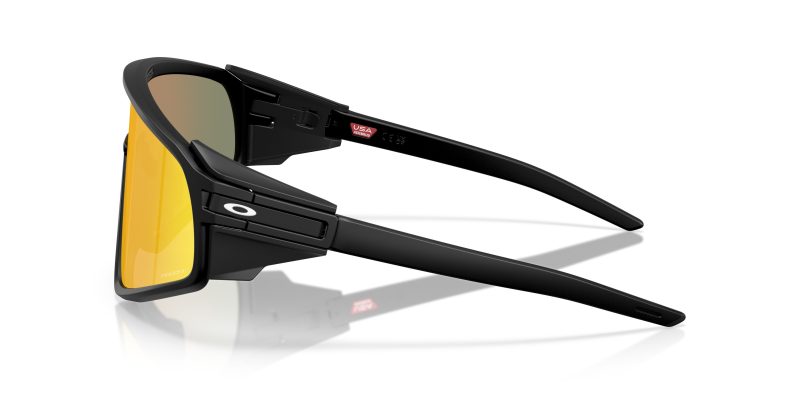 แว่นกันแดด Oakley OO9404 940416 มุมข้าง สีดำด้าน