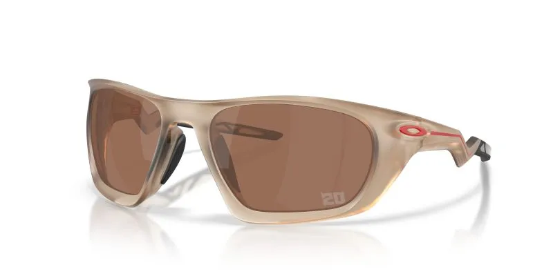 Oakley OO9431 943118 มุมเอียง 3/4
