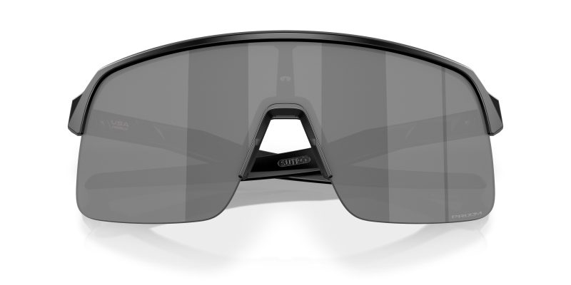 Oakley OO9463A 946303 close-up ด้านหน้า