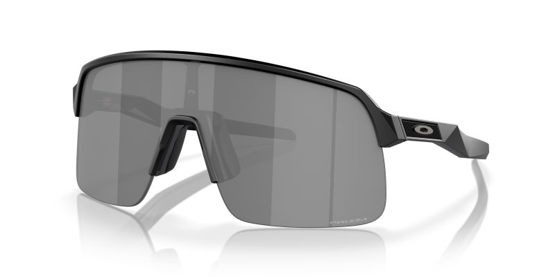 Oakley OO9463A 946303 มุมเอียง 3/4