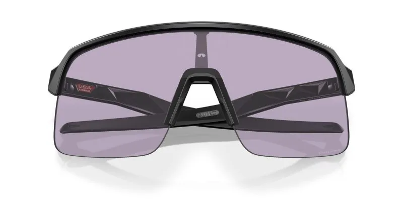 Oakley OO9463A 946323 close-up ด้านหน้า