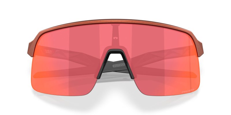 Oakley OO9463A 946332 close-up ด้านหน้า