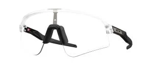 Oakley OO9465-39 แว่นกันแดดหน้ากรอบสีใสด้าน ขาแว่นดำด้าน สำหรับผู้ชาย