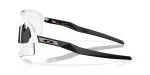 แว่นกันแดด Oakley OO9465-39 มุมข้าง หน้ากรอบสีใสด้าน ขาแว่นดำด้าน