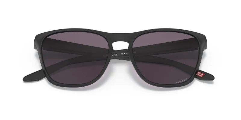 Oakley OO9479 947901 close-up ด้านหน้า