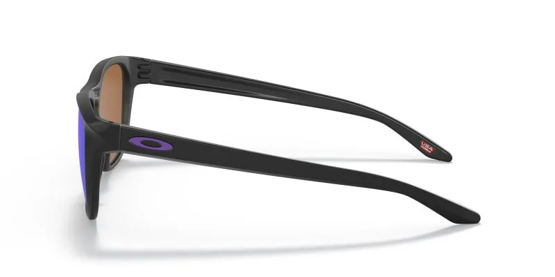 แว่นกันแดด Oakley OO9479-03 มุมข้าง สีดำด้าน