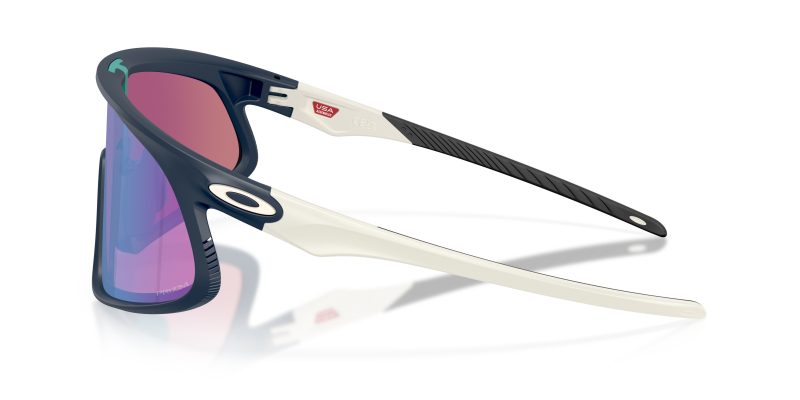 แว่นกันแดด Oakley OO9484D 948409 มุมข้าง หน้ากรอบสีทะเลลึกด้าน ขาแว่นสีละอองด้าน