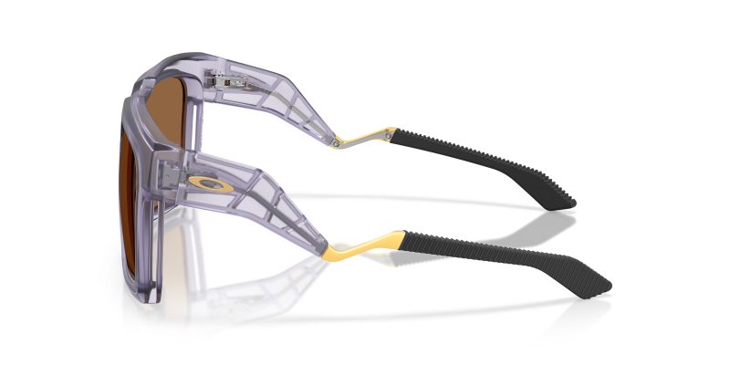 แว่นกันแดด Oakley OO9485-06 มุมข้าง สีม่วงโปร่งแสงด้าน