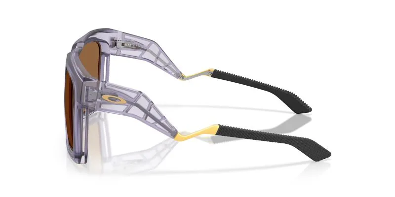 แว่นกันแดด Oakley OO9485-06 มุมข้าง สีม่วงโปร่งแสงด้าน