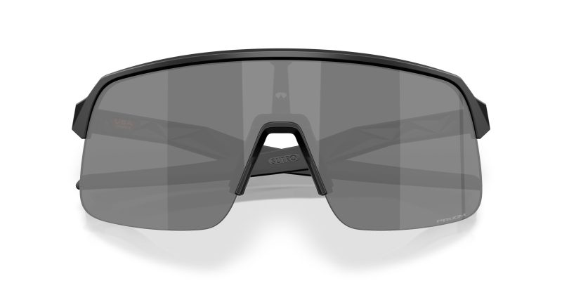 Oakley OO9496 949601 close-up ด้านหน้า