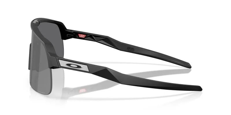 แว่นกันแดด Oakley OO9496 949601 มุมข้าง ทรง Shield ต่อเนื่องชิ้นเดียว