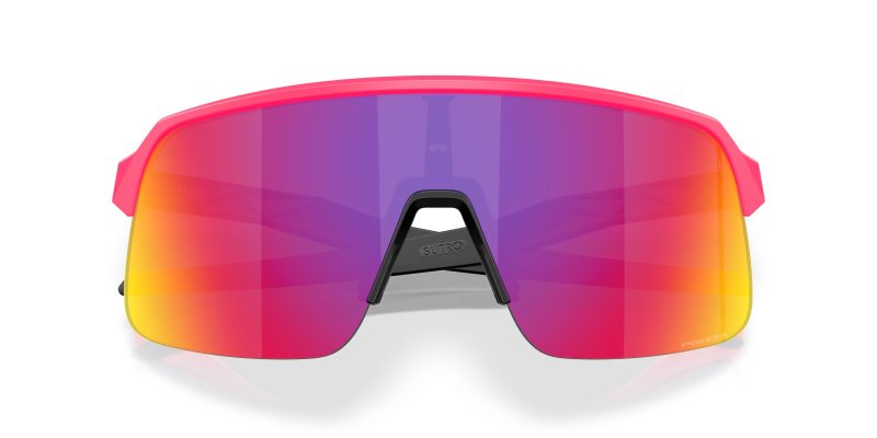 Oakley OO9496 949614 close-up ด้านหน้า