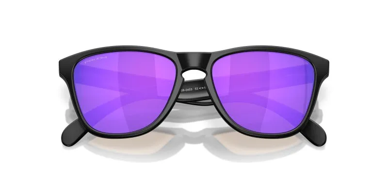 Oakley OO9508-04 close-up ด้านหน้า