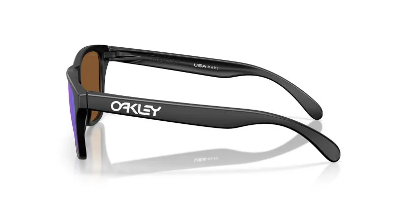 แว่นกันแดด Oakley OO9508-04 มุมข้าง สีดำด้าน
