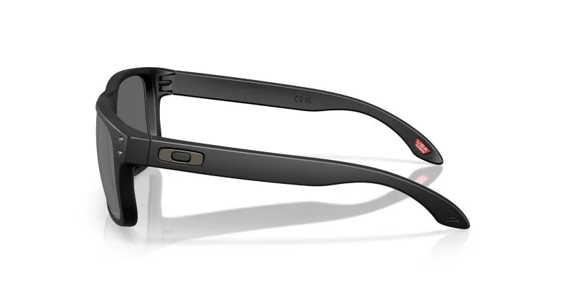 แว่นกันแดด Oakley OO9509-01 มุมข้าง สีดำด้าน